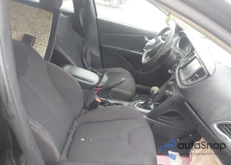 2014 Dodge Dart Sxt z USA, uszkodzony, nr VIN 1C3CDFBB0ED672860